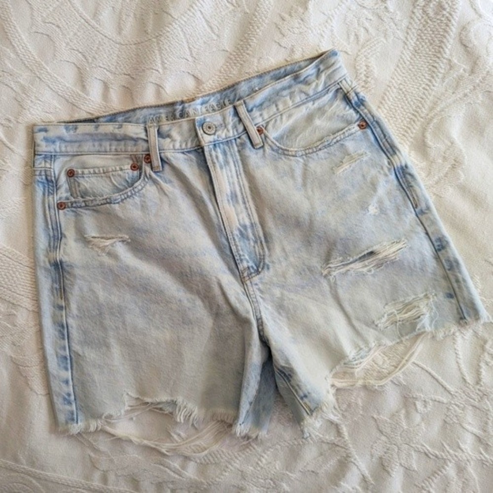 American Eagle High Rise 90s Boyfriend Light Wash Distressed Rigid Denim 6